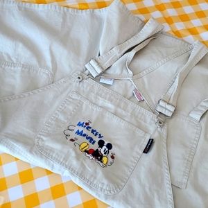 COPY - 90s Vintage Mickey Plus Oversized Short Ov…
